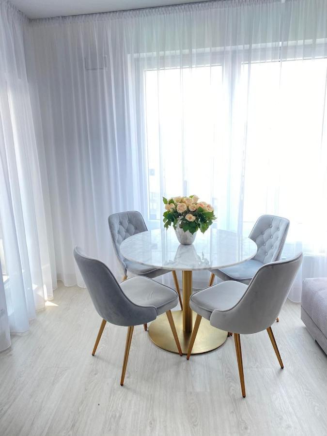 New Luxury City Centre Apartment With Panoramic View, Free Parking Bratislava Eksteriør bilde